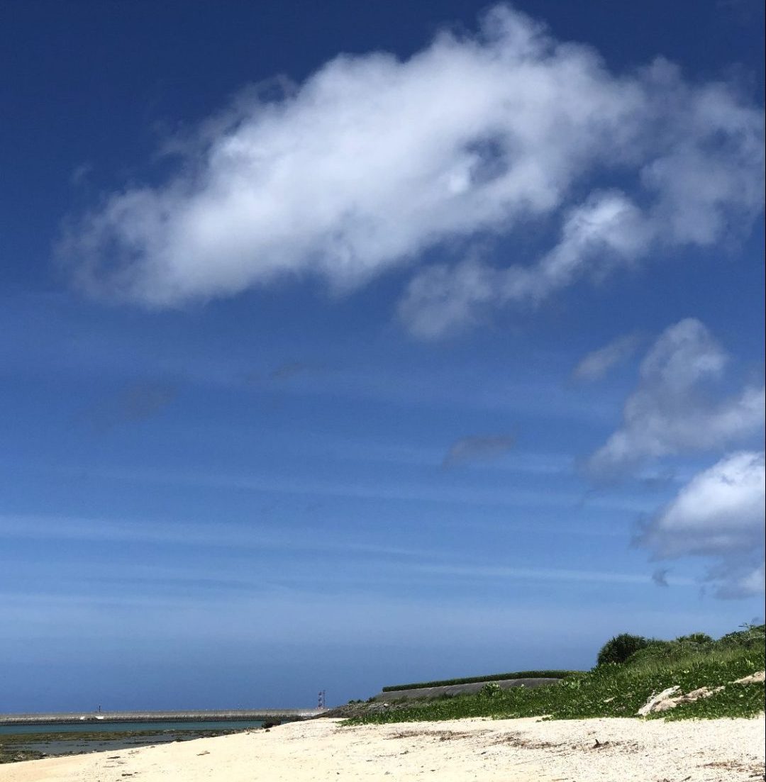 砂浜　空